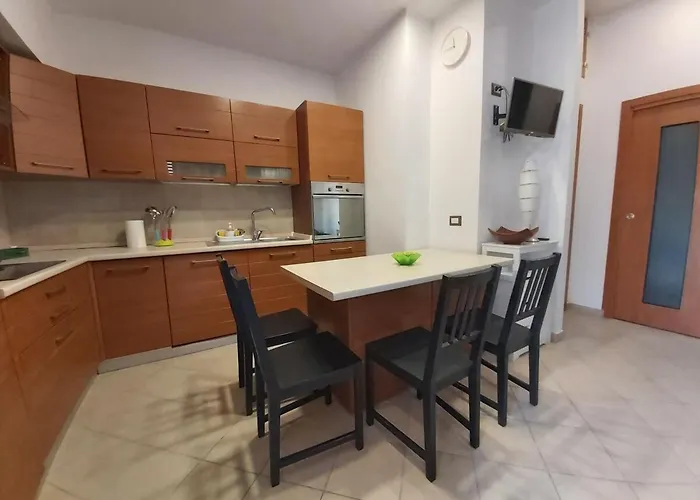 Casa Marilyn - 100 M Dal Centro Citta *